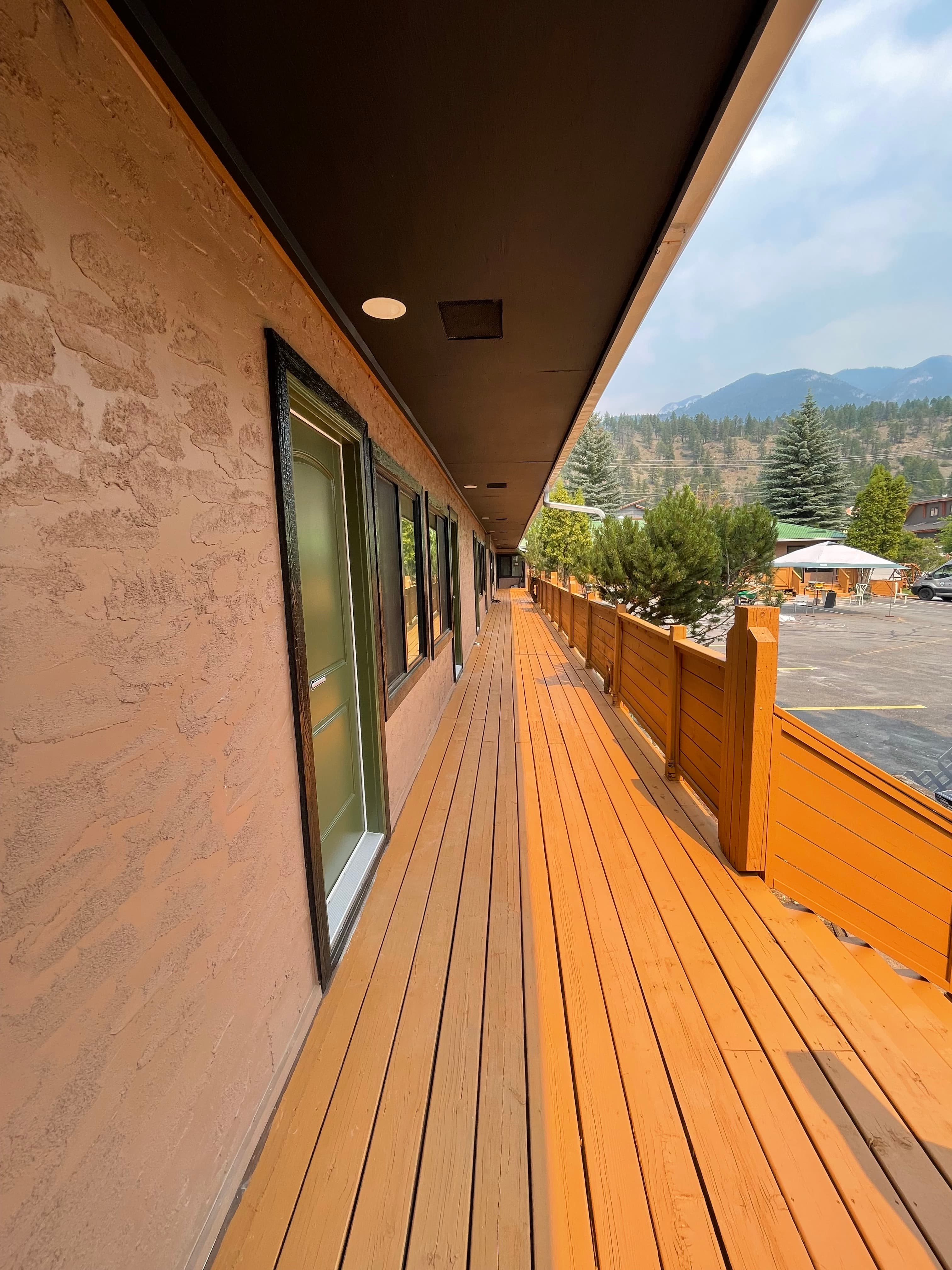 Destination Inn Radium Our Gallery | Destination Inn