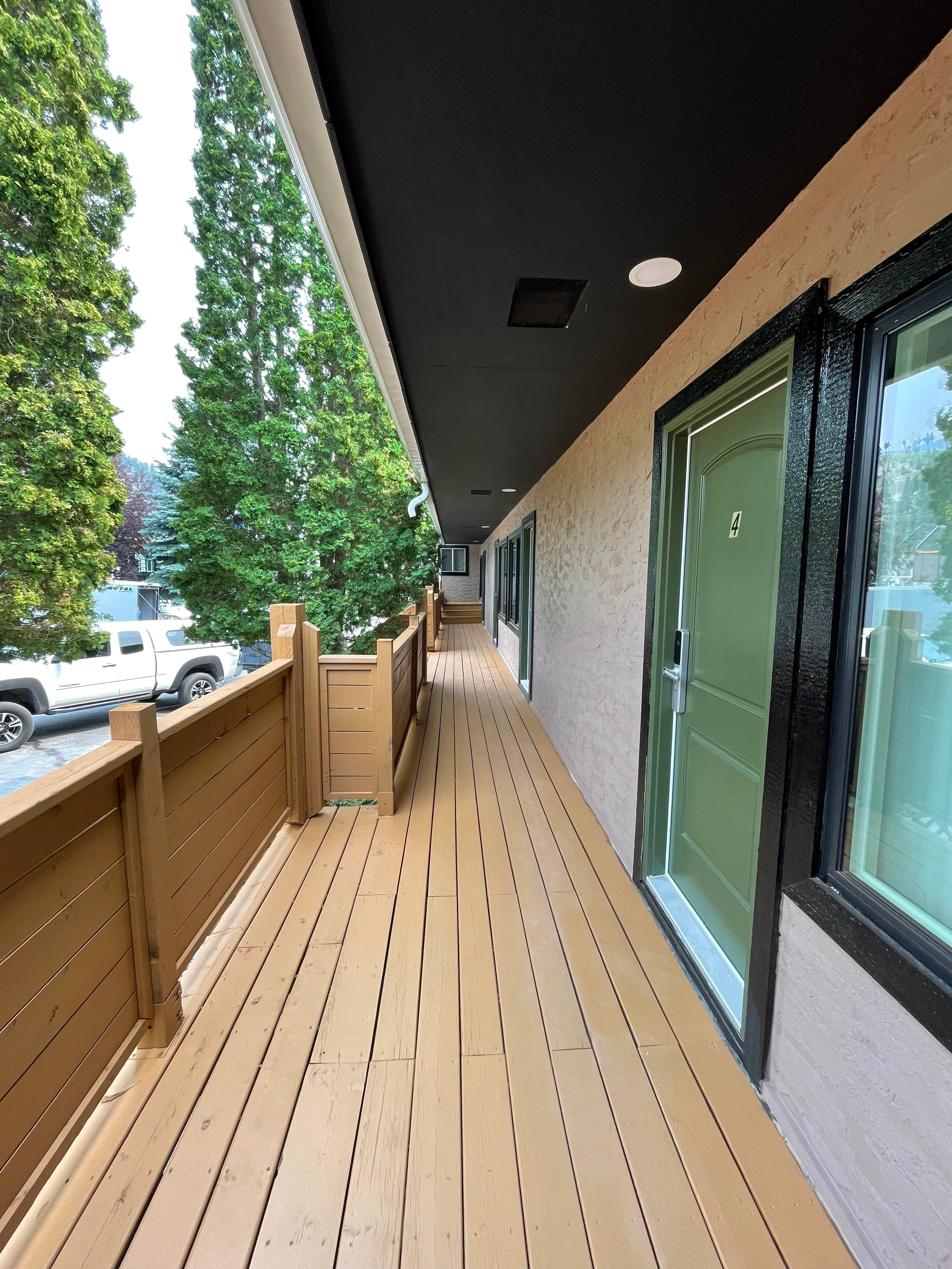 Destination Inn Radium Our Gallery | Destination Inn